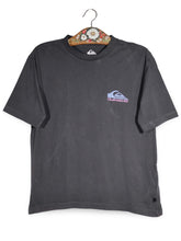 Tricou Quiksilver gri închis mărime XS vedere din față second-hand premium