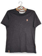 Tricou Naketano negru mărime S vedere din față second-hand premium