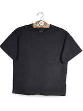 Tricou GAP negru mărime S vedere din față second-hand premium
