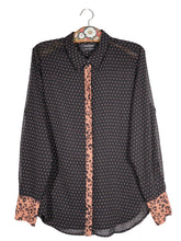 Camasa Scotch&Soda negru cu imprimeu roz piersică mărime XL vedere din față second-hand premium