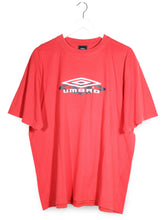 Tricou Umbro roșu mărime XXL vedere din față second-hand premium