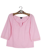 Bluza GANT roz alb mărime S vedere din față second-hand premium