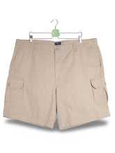 Pantaloni scurti Dockers bej mărime 4XL+ vedere din față second-hand premium