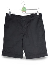 Pantaloni scurti Dickies negru mărime M vedere din față second-hand premium