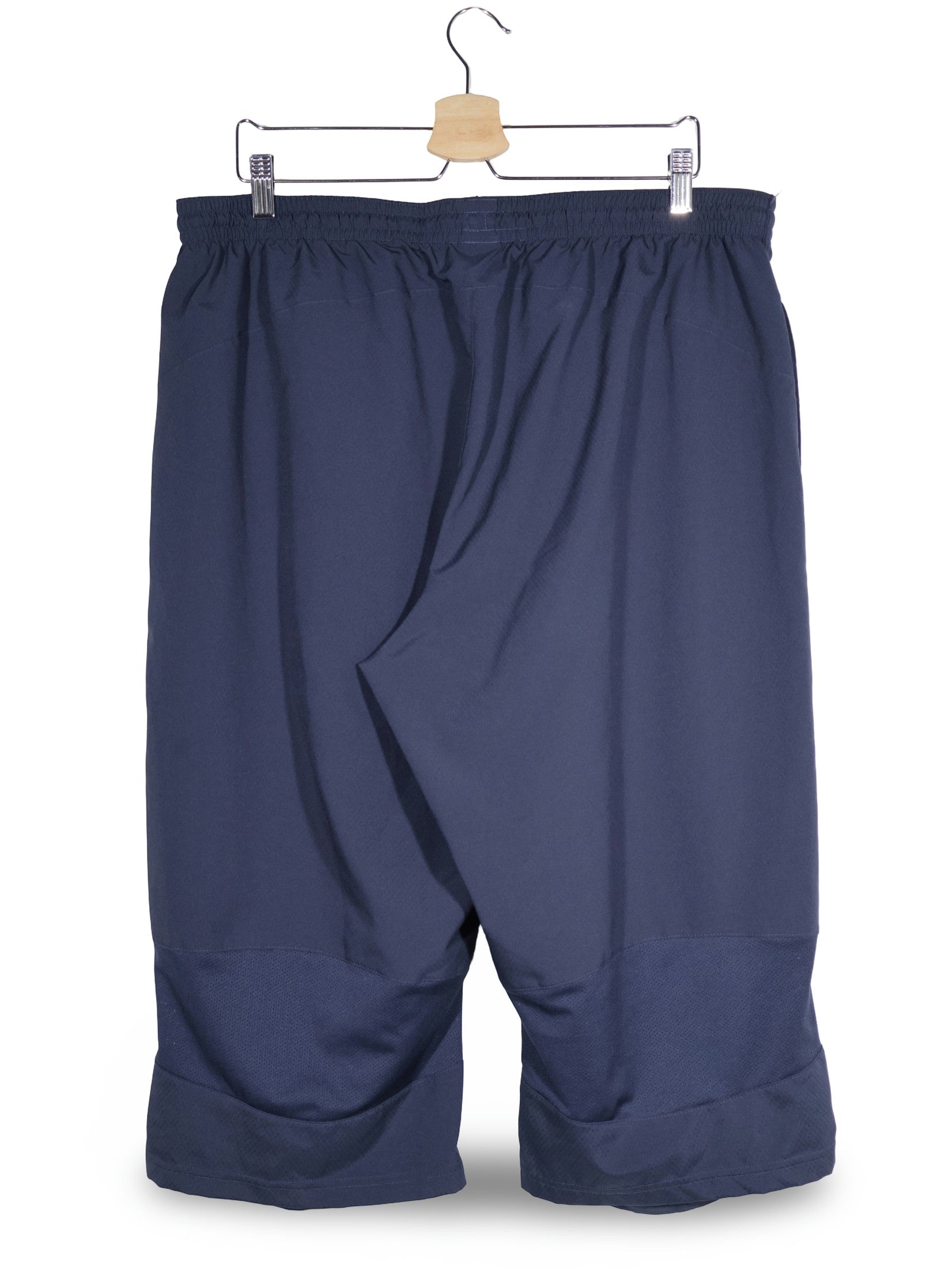 Pantaloni scurti Nike bleumarin mărime 3XL vedere din spate second-hand premium