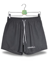Pantaloni scurti O'NEILL gri inchis mărime M vedere din față second-hand premium