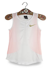 Maiou Nike alb și roz pal mărime S vedere din față second-hand premium