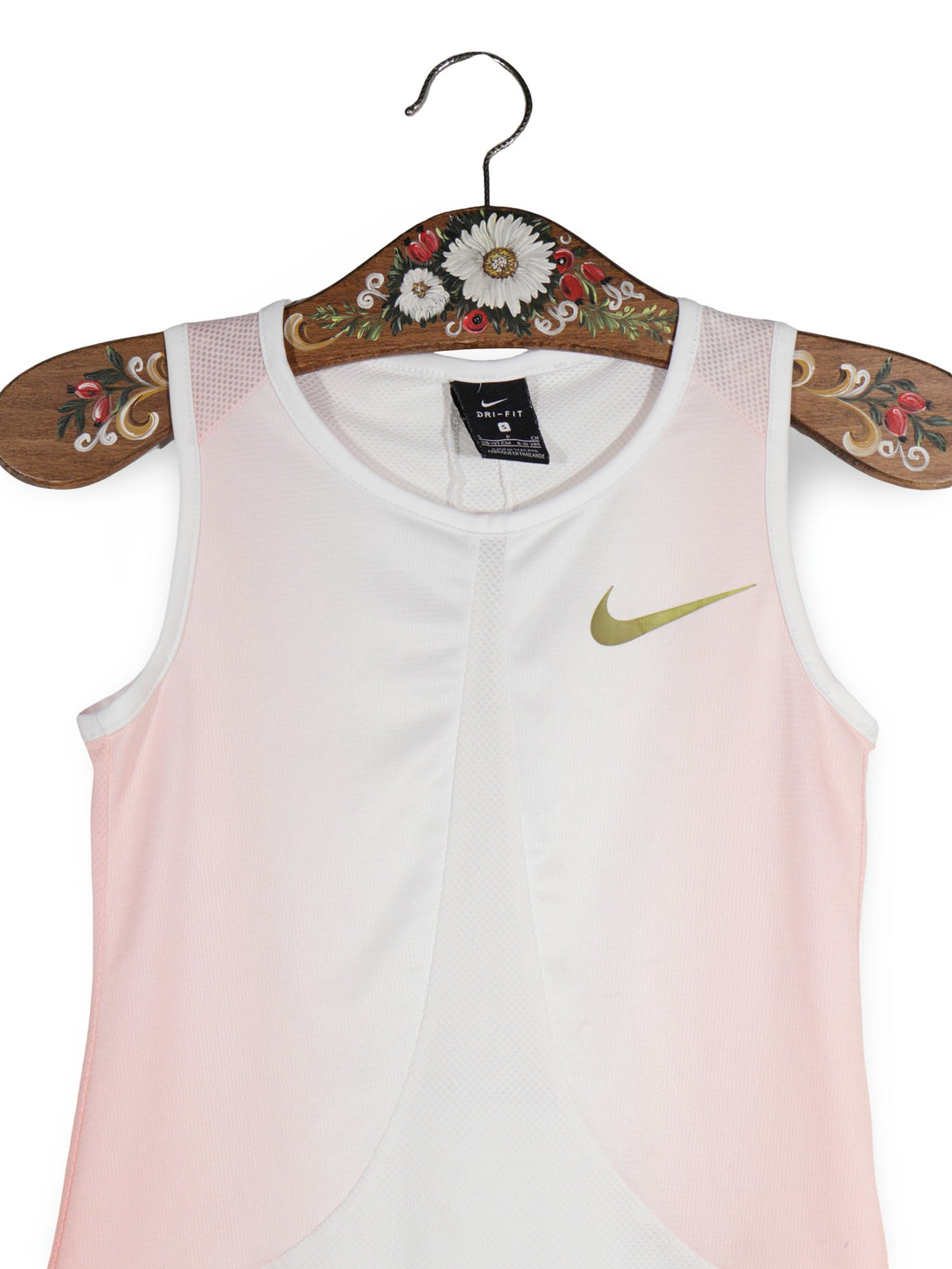 Maiou Nike alb și roz pal mărime S detaliu material și croială second-hand premium