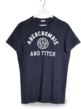 Tricou Abercrombie&Fitch bleumarin mărime M vedere din față second-hand premium