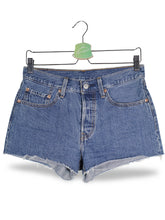 Blugi scurti Levi's albastru mărime S vedere din față second-hand premium