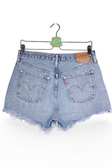 Blugi scurți - Levi's albaștri deschiși spălăciți, cu tiv franjurat – M – Femei - detaliu