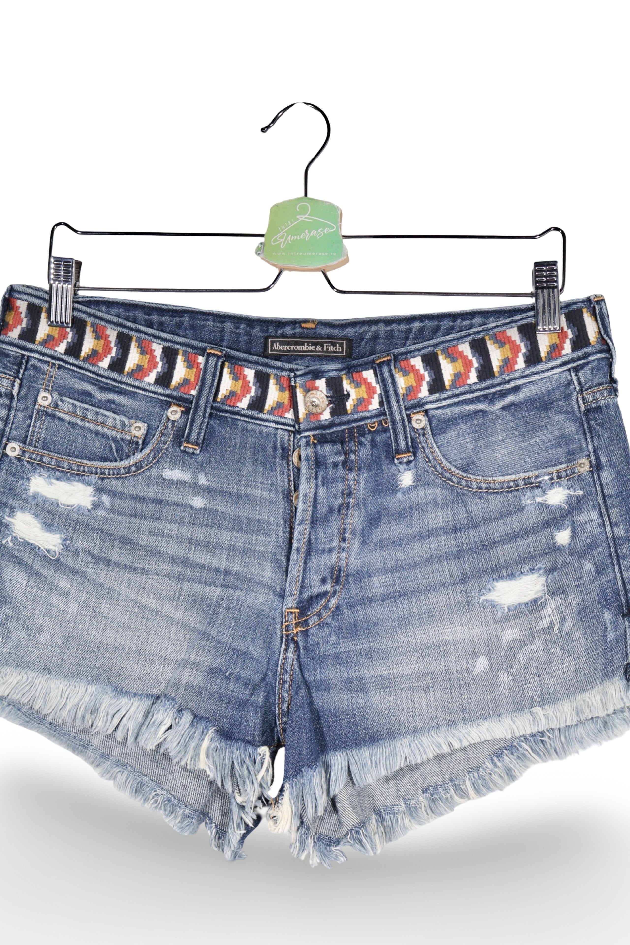 Blugi scurți - Abercrombie&Fitch albastru prespalat cu tiv franjurat – M – Femei - detaliu