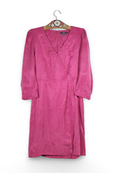 Rochie - Premium fucsia din cupro cu croială petrecută – S – Femei - fata
