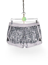 Pantaloni scurti Adidas - marimea M - Femei