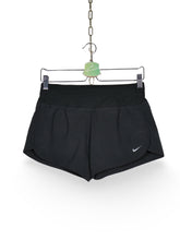 Pantaloni scurti Nike - marimea XS - Femei