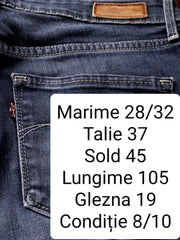Blugi Levi's - marimea M W28/L32 - Femei