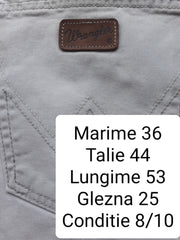 Blugi scurti Wrangler - marimea M/L - Barbati