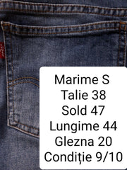 Blugi scurti Levi's - marimea S - Femei