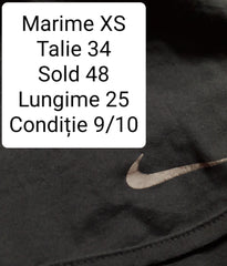 Pantaloni scurti Nike - marimea XS - Femei