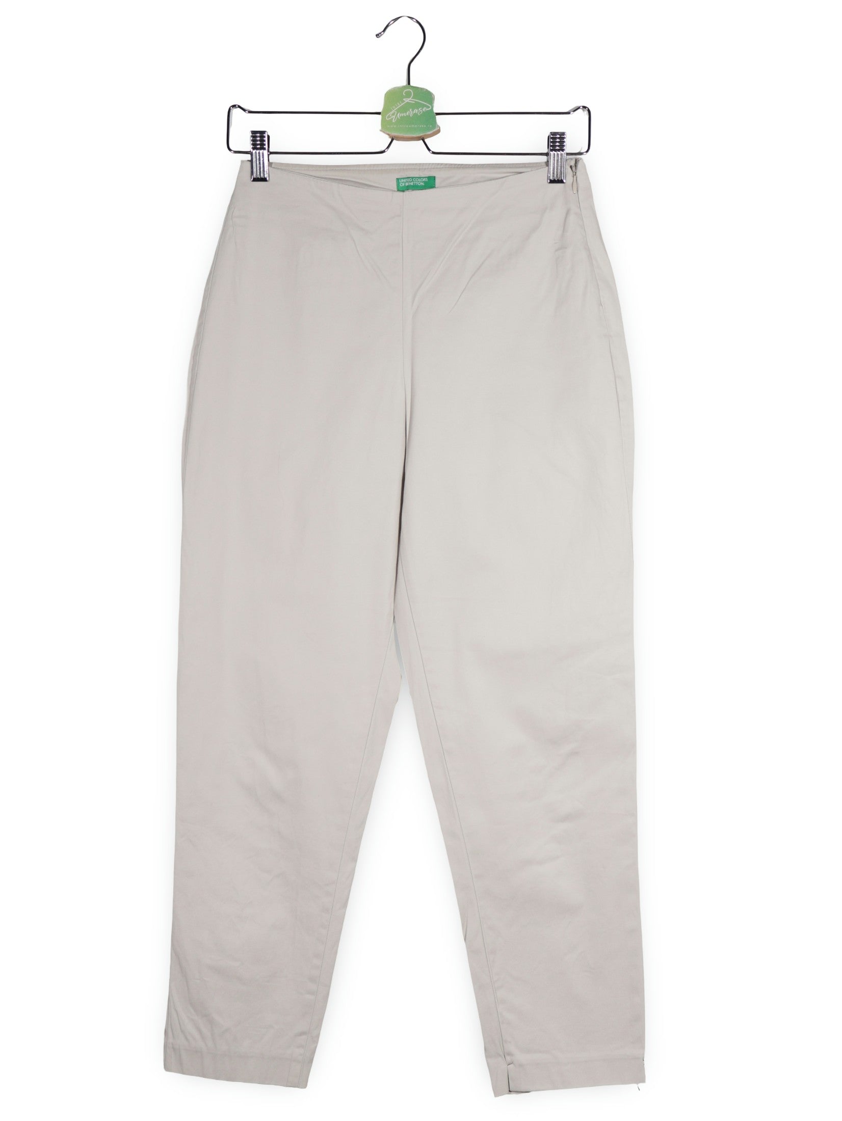 Pantaloni United Colors of Benetton bej deschis mărime M vedere din față second-hand premium