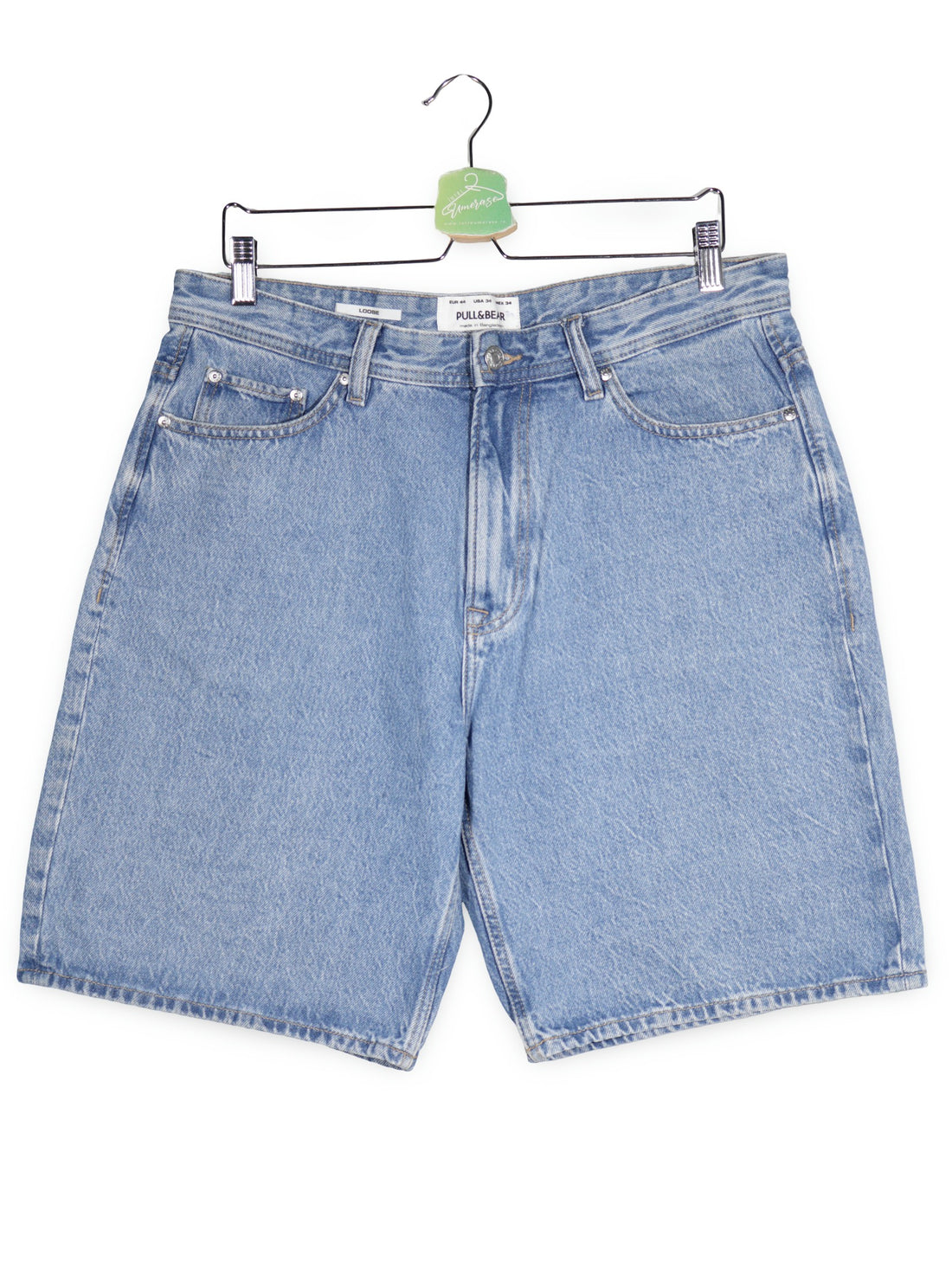 Blugi scurti PULL&BEAR albastru deschis mărime M vedere din față second-hand premium