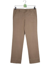 Pantaloni Benetton maro taupe mărime L vedere din față second-hand premium