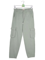 Pantaloni Levi's verde salvia mărime XS vedere din față second-hand premium
