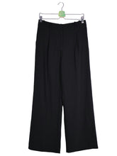 Pantaloni ZARA negru mărime S vedere din față second-hand premium