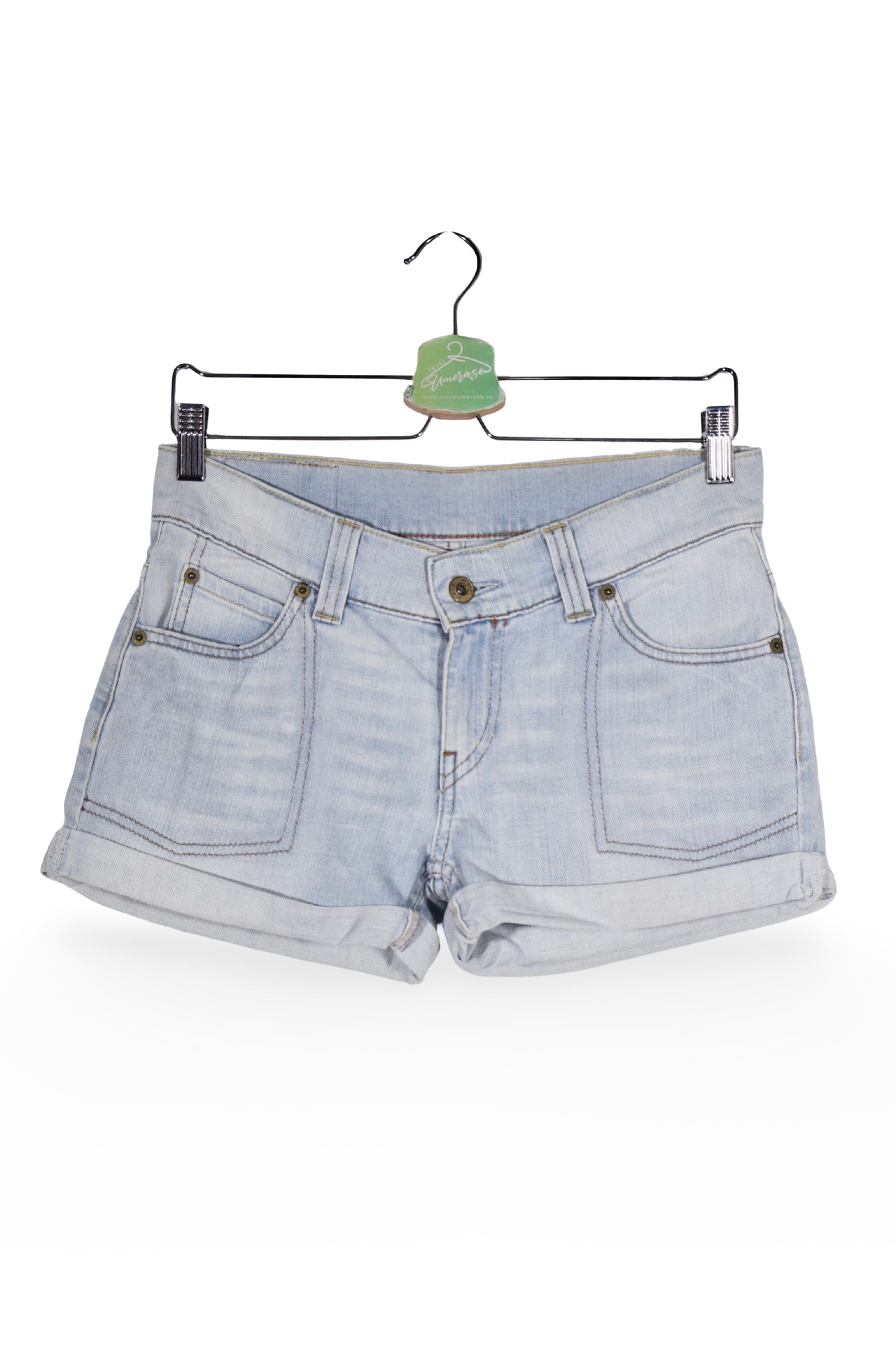 Blugi scurți - Levi's albaștri deschiși cu croială scurtă răsucită – M – Femei - fata