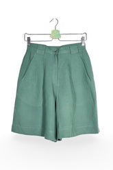 Pantaloni scurți - Vintage verde salvie din in si vascoza, cu croiala ampla – M – Femei - fata