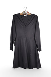 Rochie - Premium neagră din liocel cu linie fluidă – S – Femei - fata