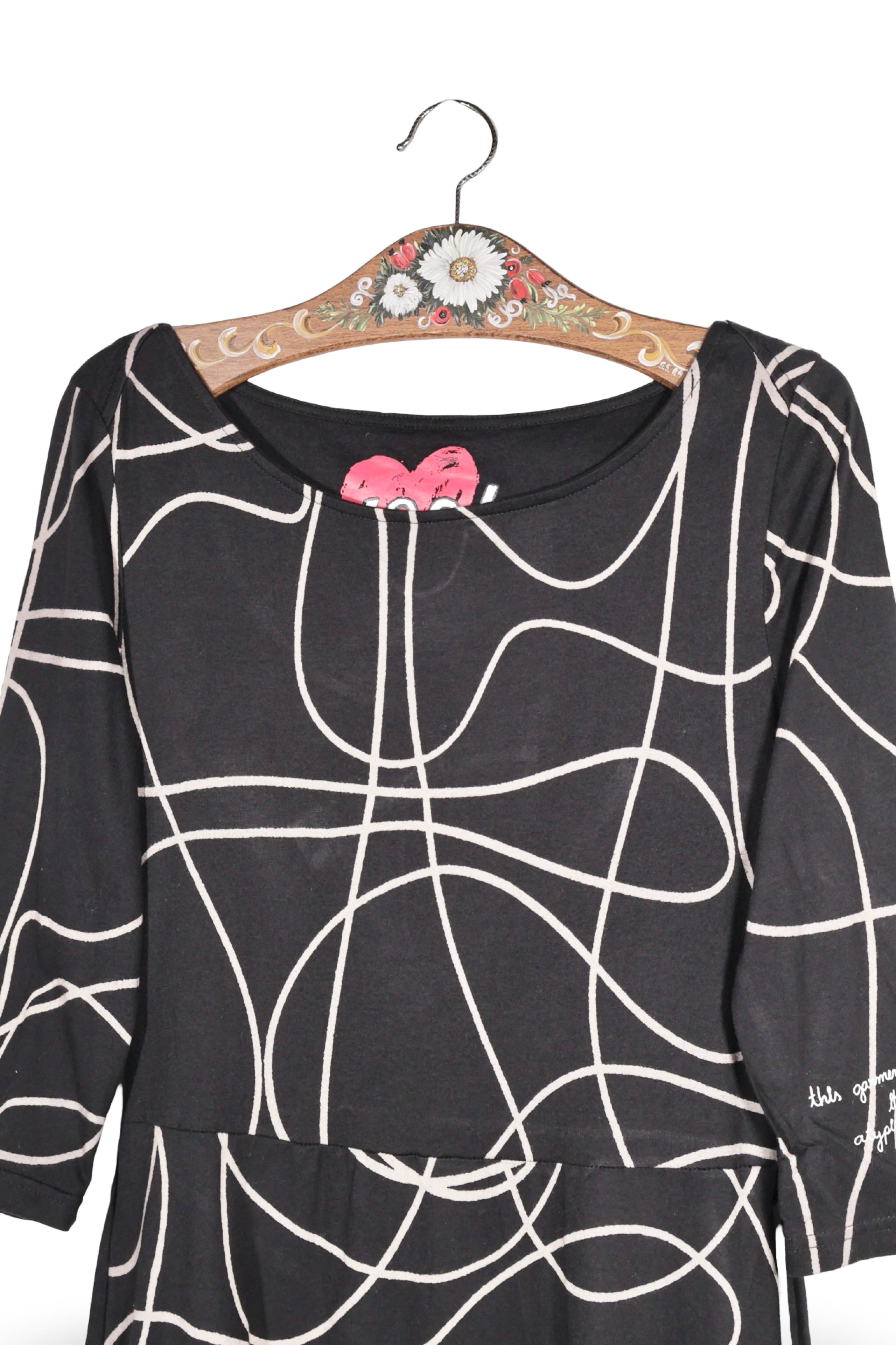 Rochie - Desigual neagra cu imprimeu grafic si accente rosii – L – Femei - detaliu