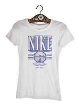 Tricou NIKE alb cu imprimeu retro sport – XS – Femei - imagine 1