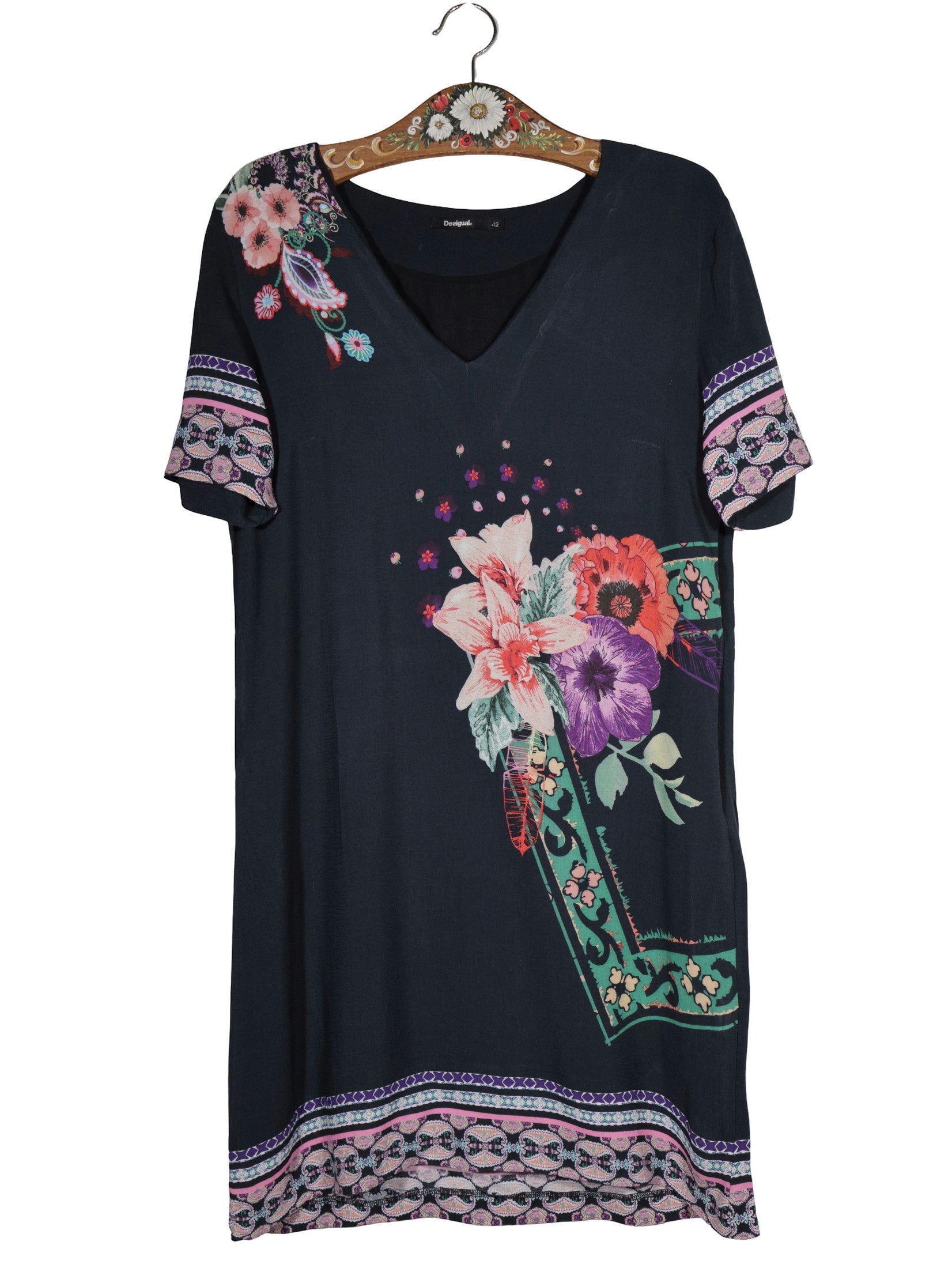 Rochie Desigual negru cu imprimeu floral multicolor mărime XL vedere din față second-hand premium