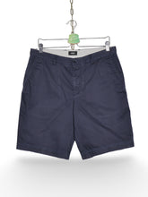 Pantaloni scurti Hugo Boss - marimea M - Barbati