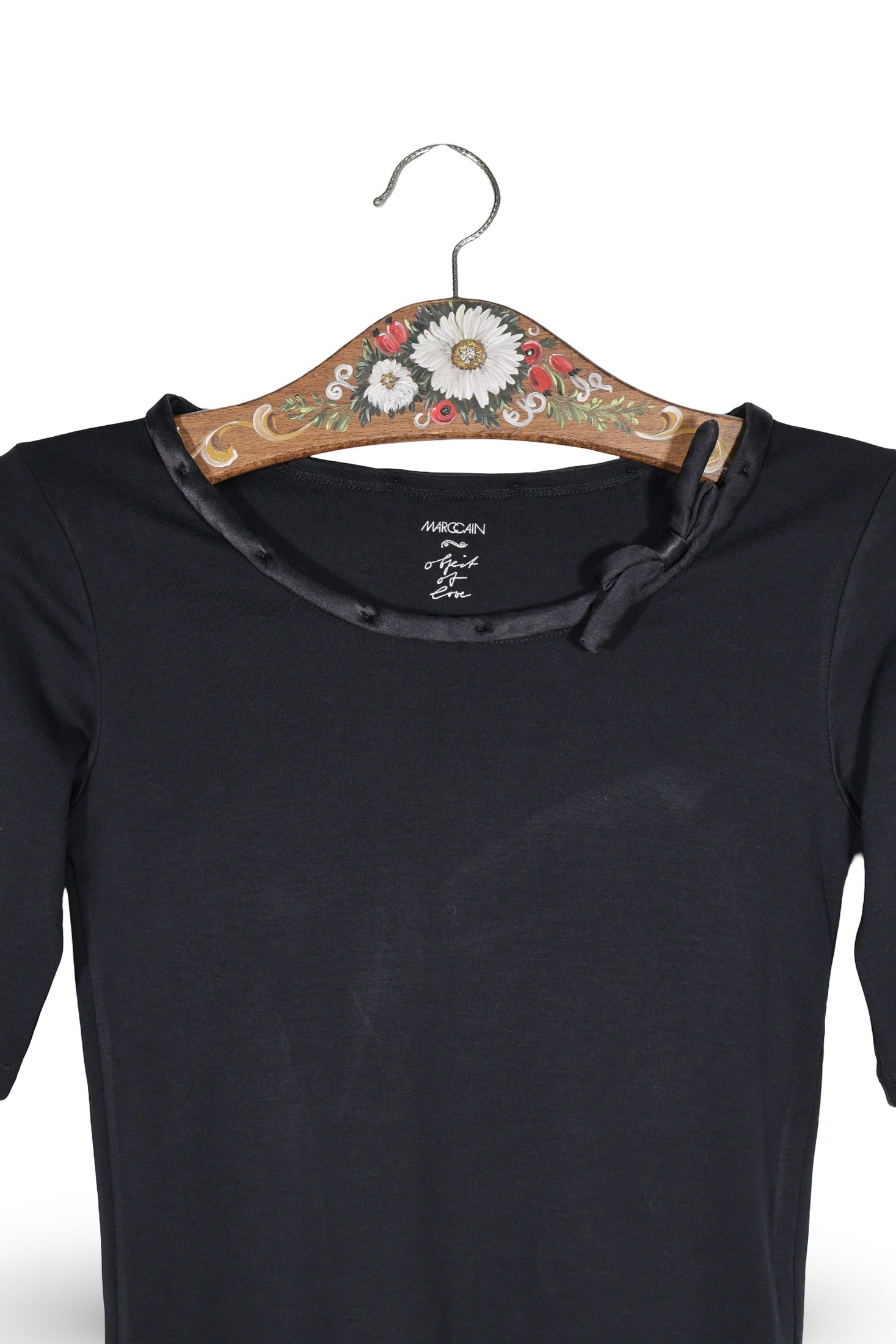 Tricou MARC CAIN negru mărime XS detaliu material și croială second-hand premium