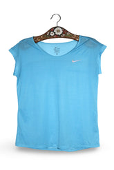 Tricou Nike albastru mărime M vedere din față second-hand premium