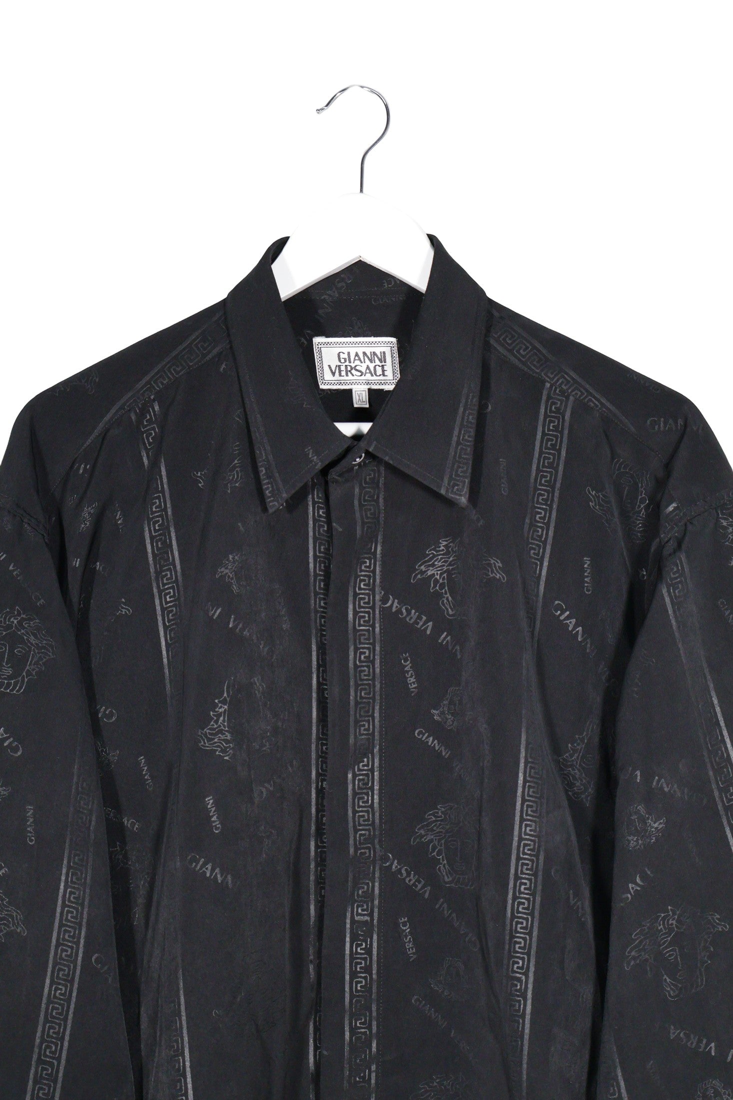 Camasa Gianni Versace negru mărime XL vedere din față second-hand premium