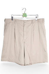 Pantaloni scurți - NIKE chino bej plisat pentru golf – L – Bărbați - fata