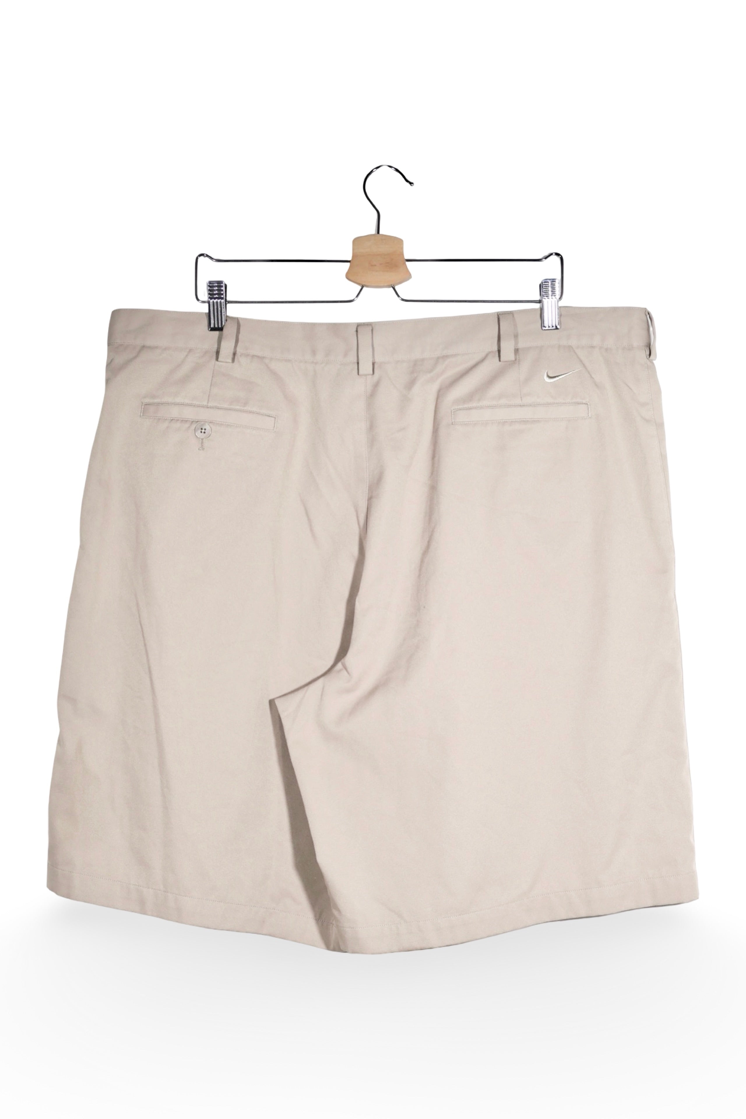 Pantaloni scurți - NIKE chino bej plisat pentru golf – L – Bărbați - spate