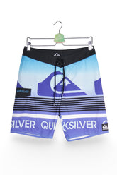 Pantaloni scurți - Quiksilver boardshorts grafice bleu-violet – S – Bărbați - fata