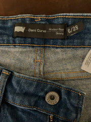Blugi scurti Levi's - marimea M - Femei