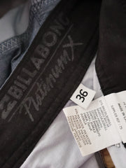 Pantaloni scurti Billabong - marimea L/XL - Barbati