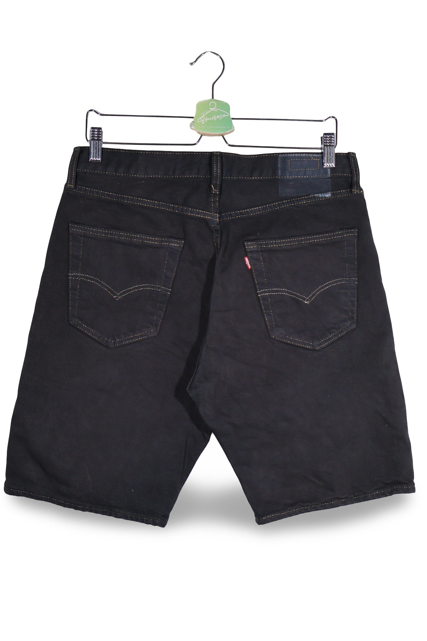 Blugi scurti Levi's negru mărime S vedere din spate second-hand premium