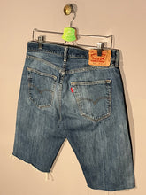 Blugi scurti Levi's 501 - marimea W33 - S/M
