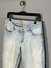 Blugi Hugo Boss - marimea W30/L32 - Femei - Intre Umerase