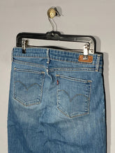 Blugi Levi's - marimea W29/L34 - Femei - Intre Umerase