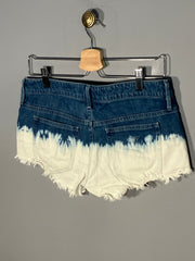 Blugi scurti Guess - marimea 27 - S - Femei - Intre Umerase