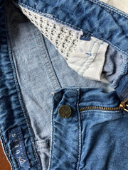 Blugi scurti Guess - marimea 27 - S - Femei - Intre Umerase