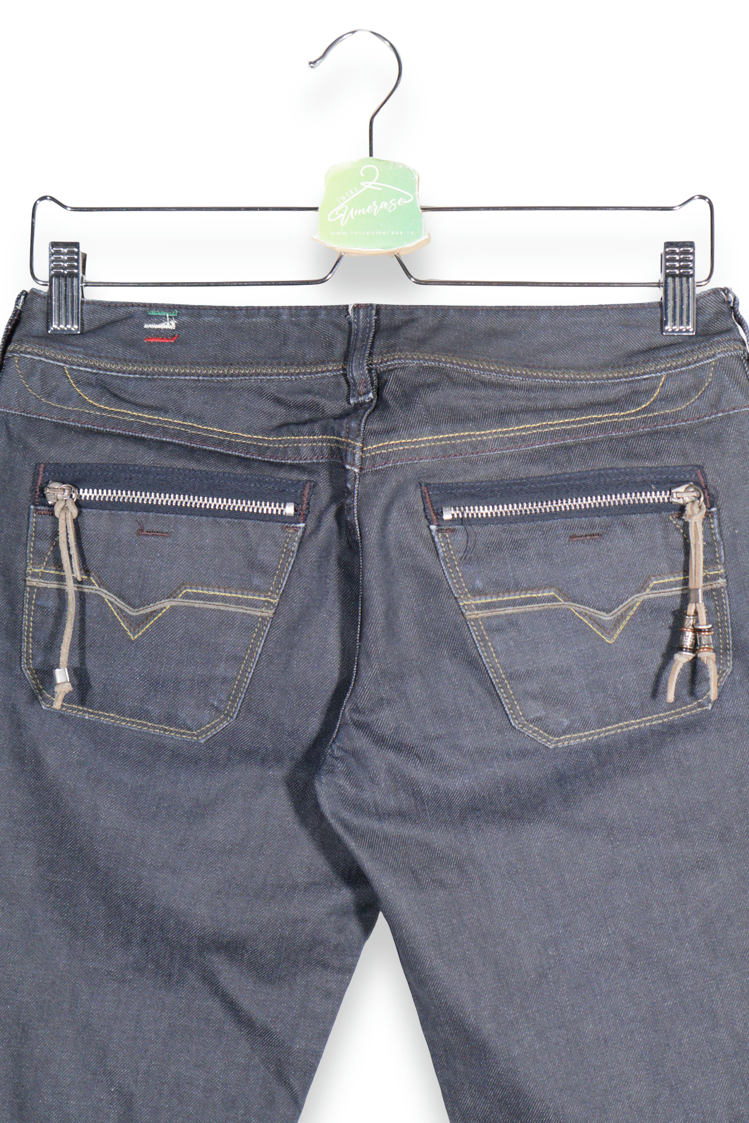 Diesel – blugi – detaliu – second-hand premium